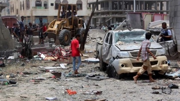 مقتل 30 جنديا يمنيا إثر عملية انتحارية في عدن